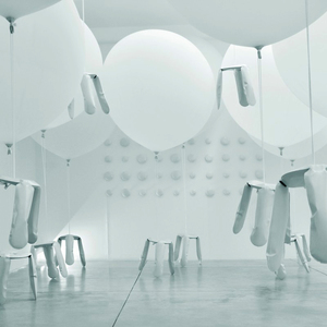 Oskar Zieta, Zieta BazAir, installation view © Simona Cupoli