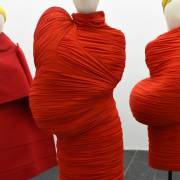 Rei Kawakubo/Comme des Garçons : Art of the In-Between 🌐