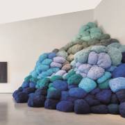 Sheila Hicks, a little bit of a lot of things 🌐