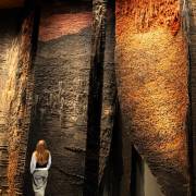 Magdalena Abakanowicz - Everything is made of fiber 🌐