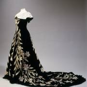 La mode retrouvée, les robes trésors de la comtesse Greffulhe