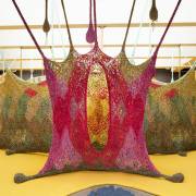The Serpent’s Energy Gave Birth To Humanity, par Ernesto Neto 🌐